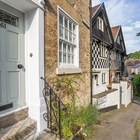 Clovelly House 내어스버러
