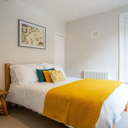 Clovelly House 내어스버러